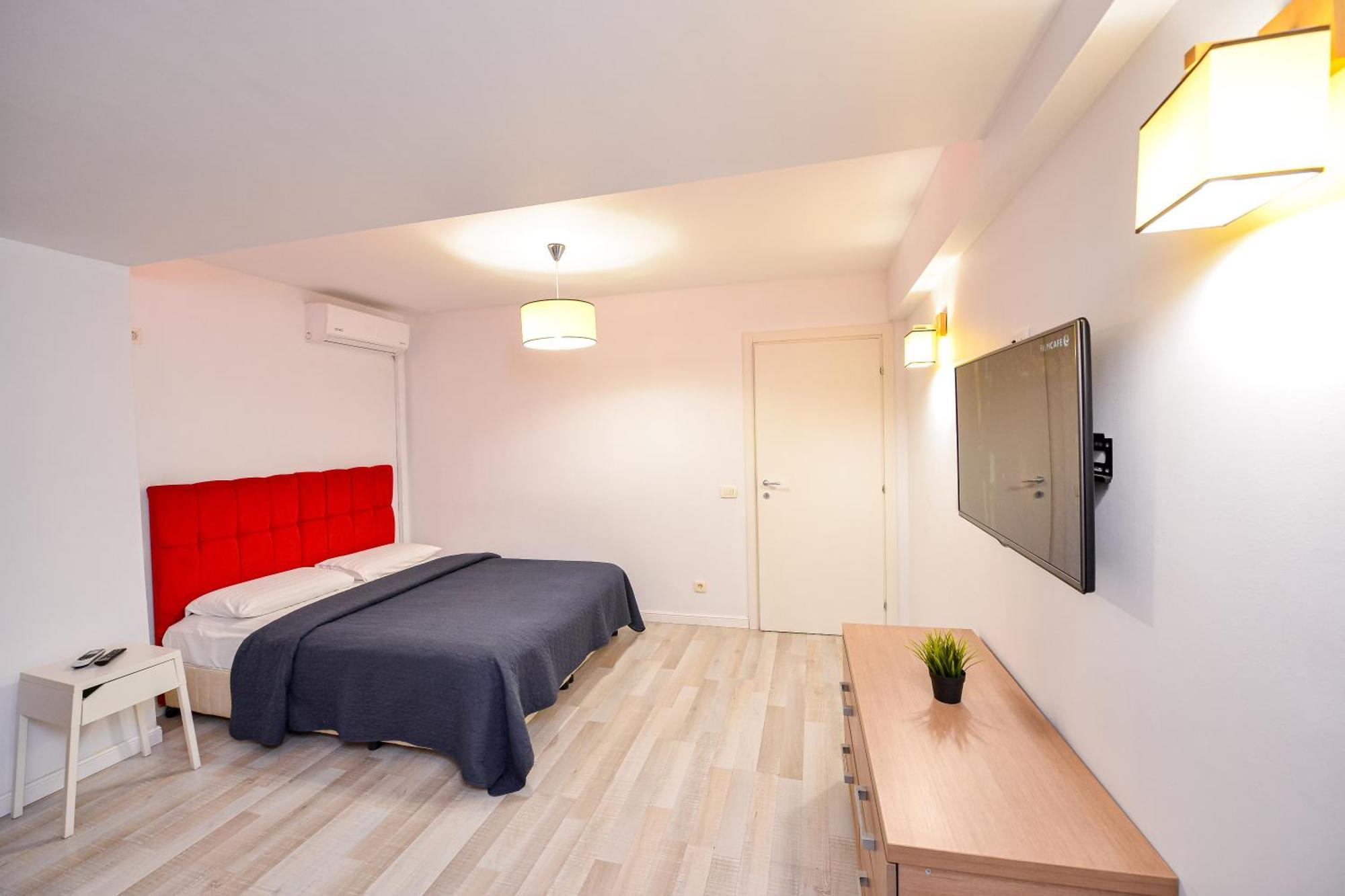 Pierre Cardin Deluxe Apartment With Terrace By Magniflex Bukarest Eksteriør billede