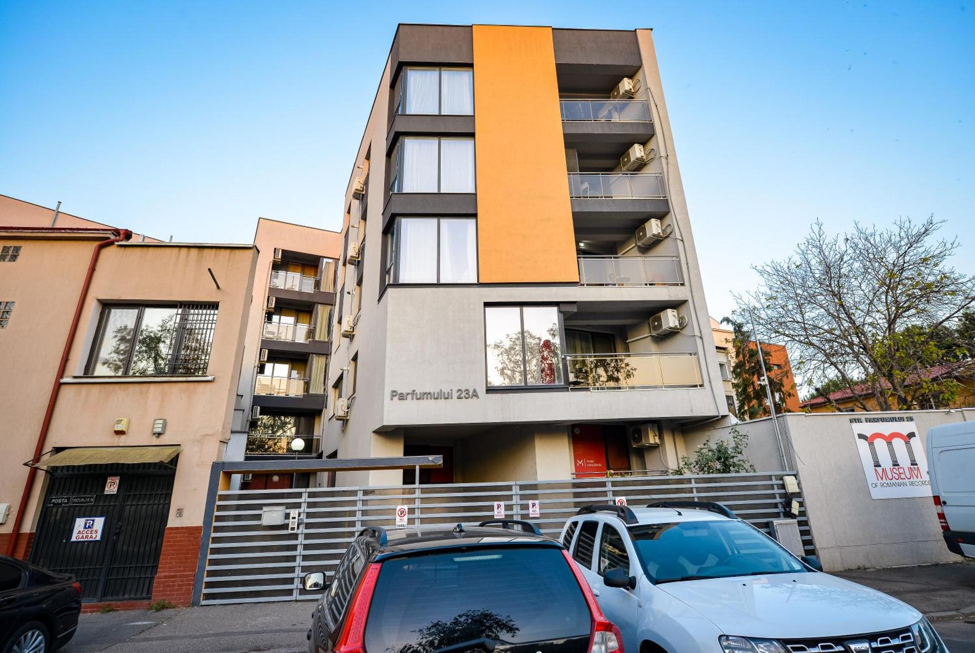 Pierre Cardin Deluxe Apartment With Terrace By Magniflex Bukarest Eksteriør billede